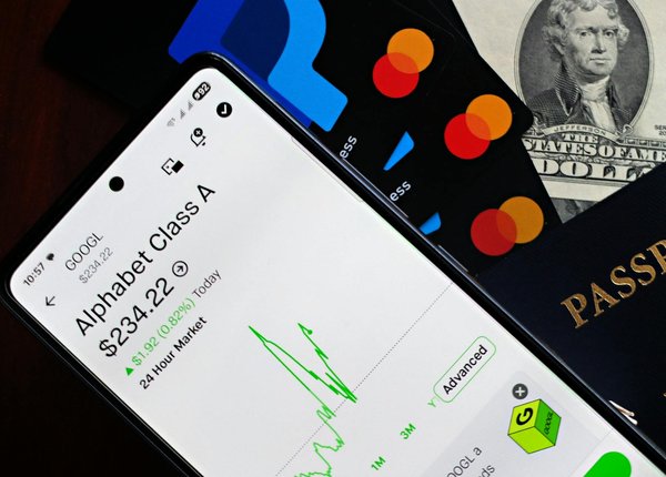 Échelle à crinoline : tout savoir sur les normes et la sécurité d'accès en hauteur